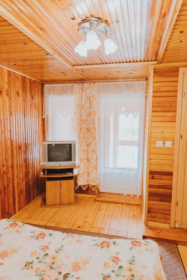 Акорди Плеса Jaremče Esterno foto